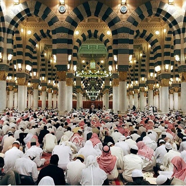 Jelang Shalat Jumat, Masjidil Haram & Nabawi Siapkan Layanan Spesial untuk Jamaah